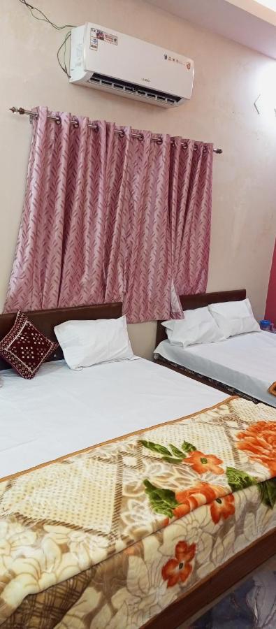 Aashirwad Residency Bed and Breakfast Ujjain Exteriör bild