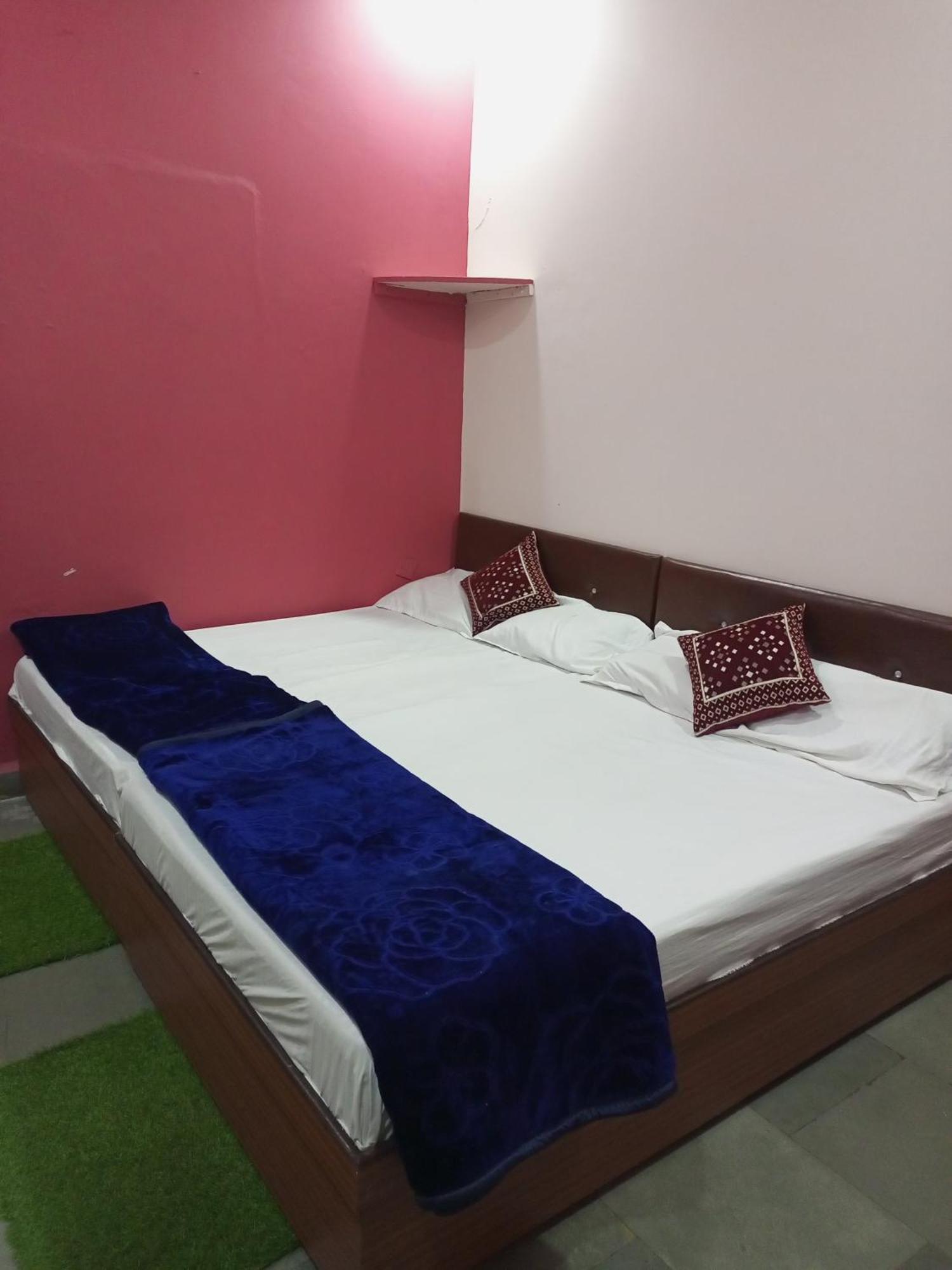 Aashirwad Residency Bed and Breakfast Ujjain Exteriör bild