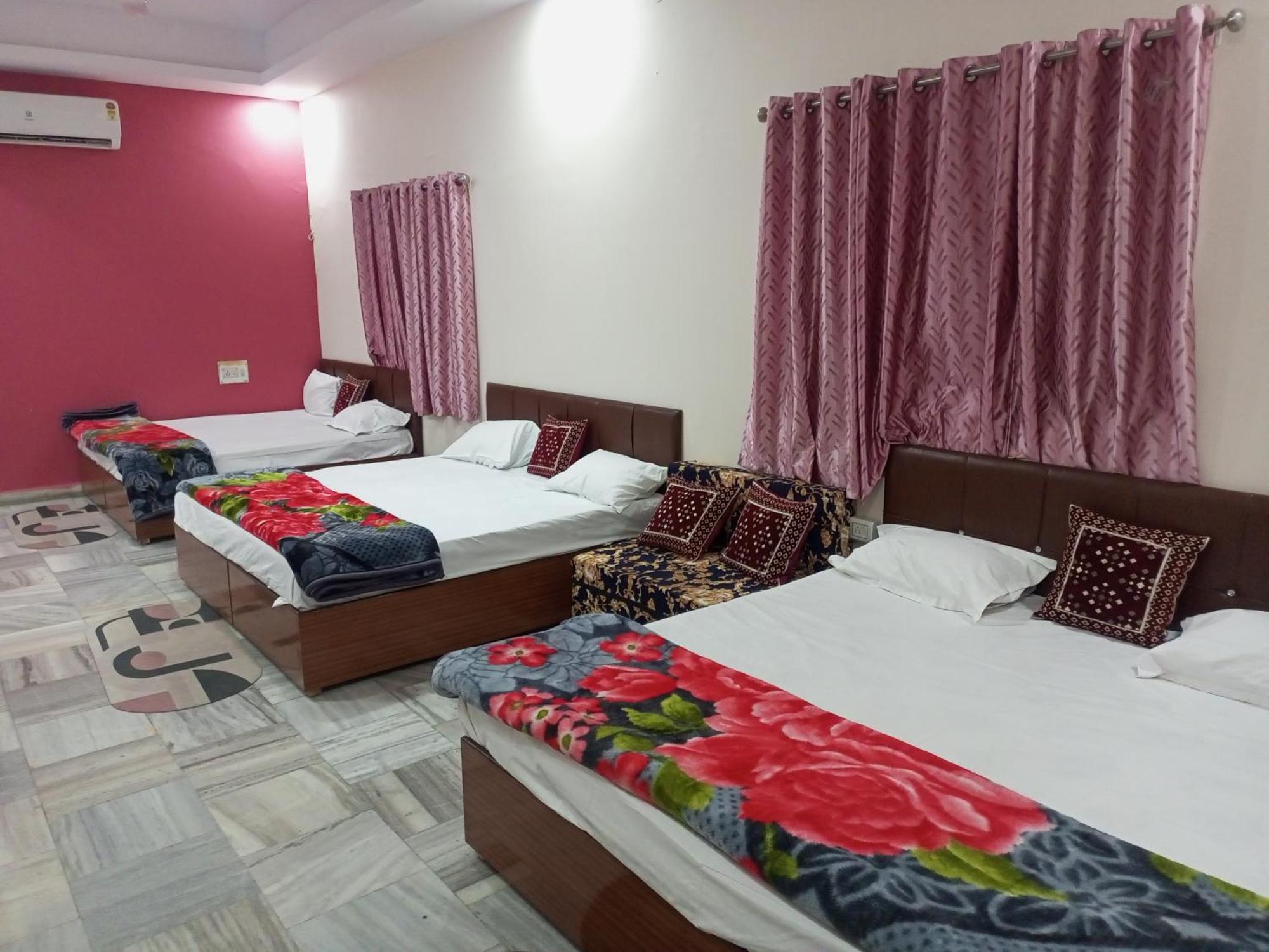 Aashirwad Residency Bed and Breakfast Ujjain Exteriör bild